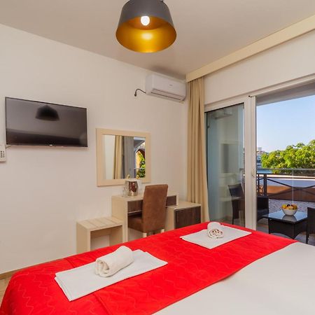 David Lux Beach Rooms Добра вода Екстериор снимка