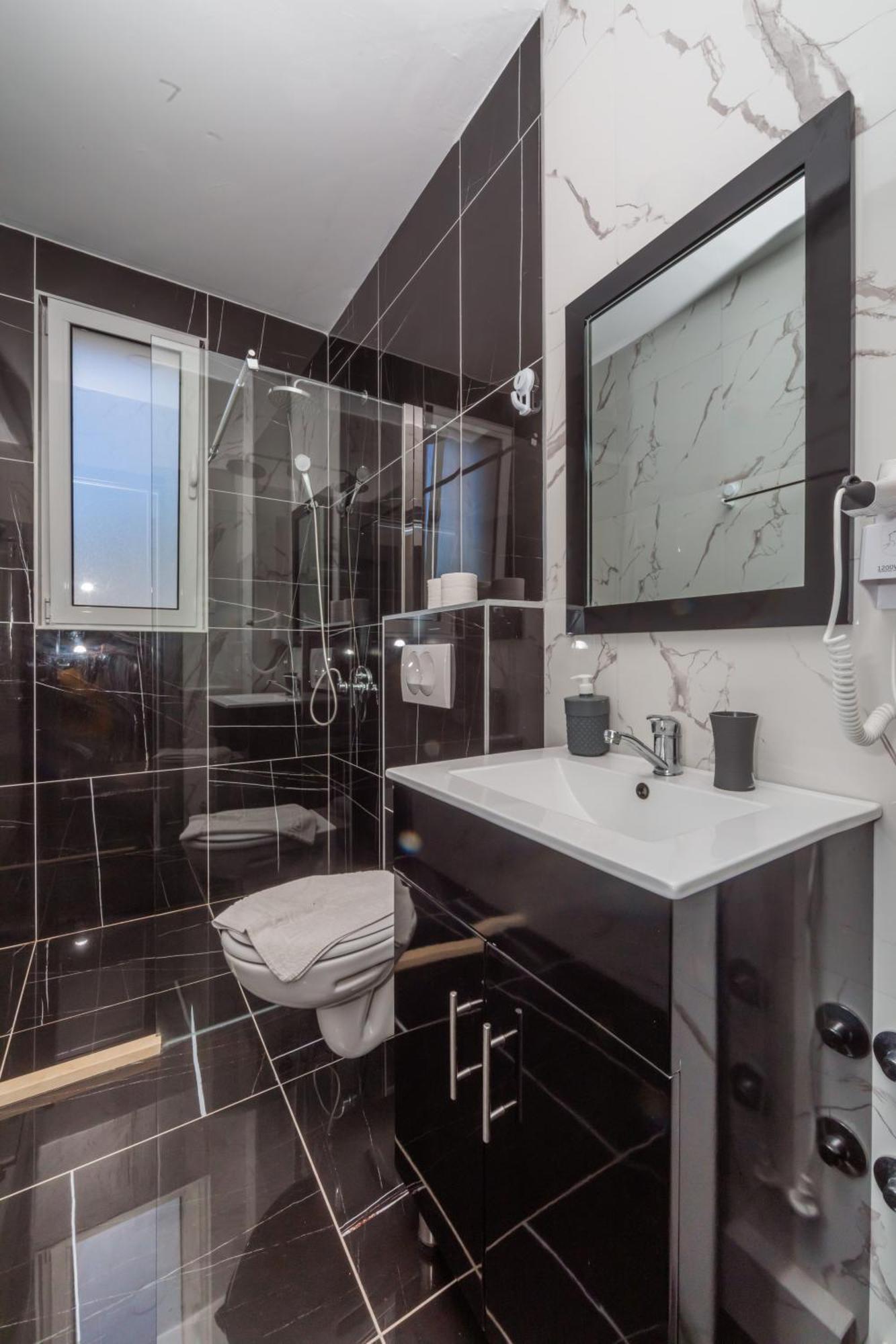 David Lux Beach Rooms Добра вода Екстериор снимка